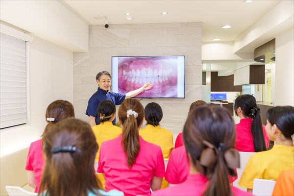 歯科医師および歯科麻酔科医